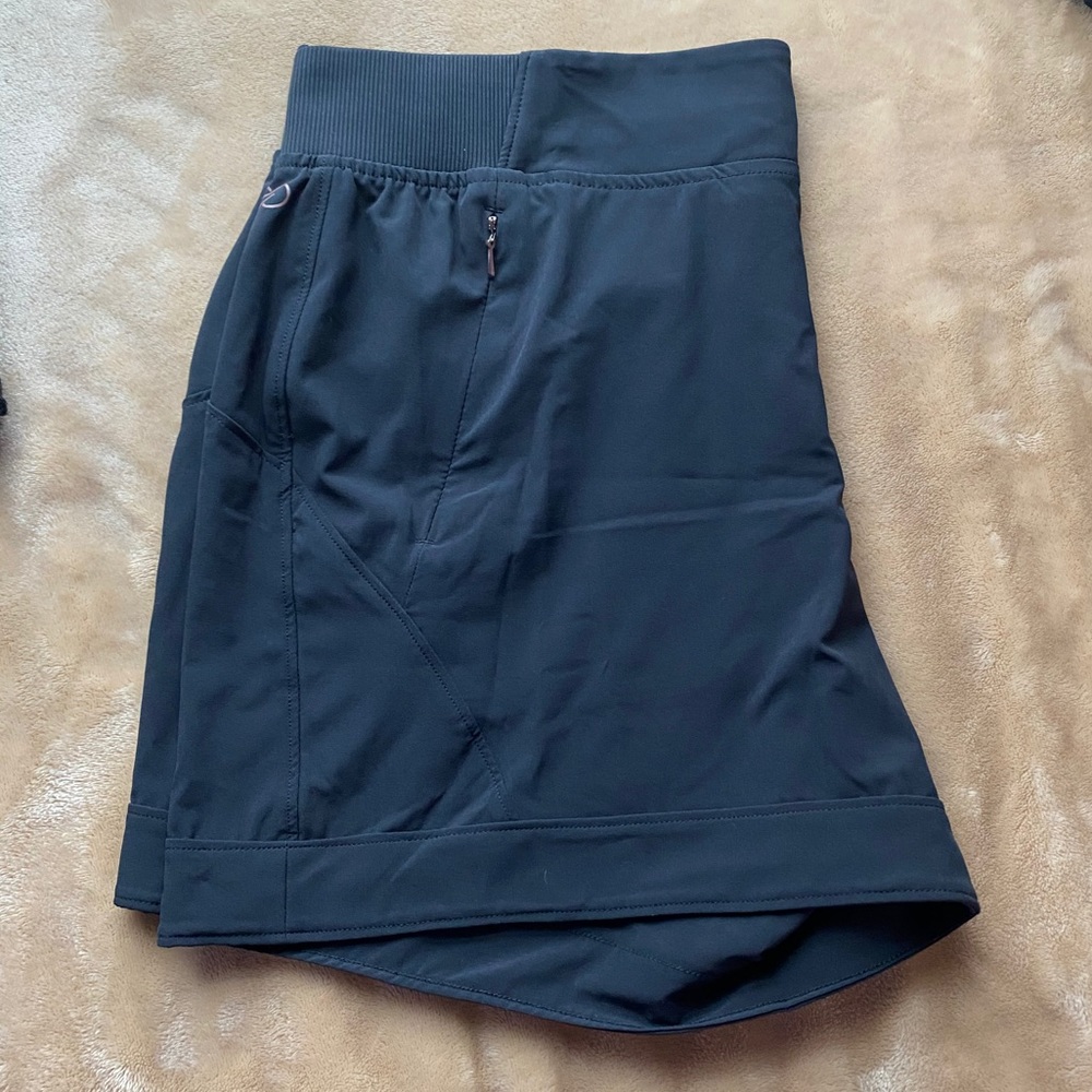 CALIA 5” Shorts